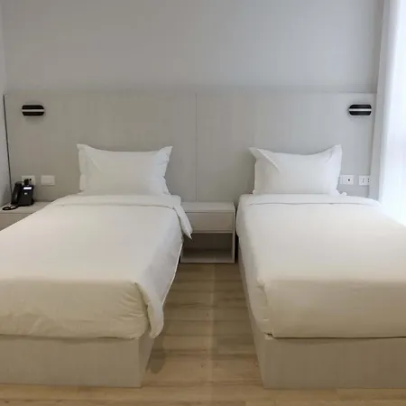 Metro Terminal Hotel 4*