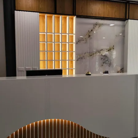 Metro Terminal Hotel 4*