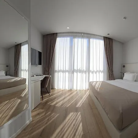 Otel Metro Terminal 4*