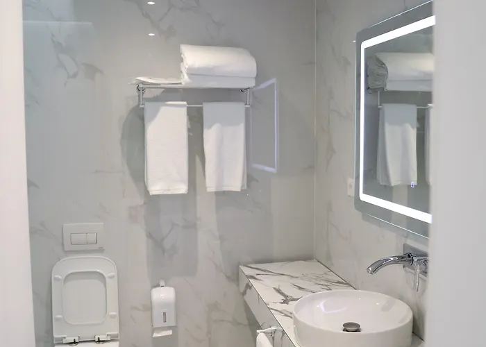 Hotel Metro Terminal 4*